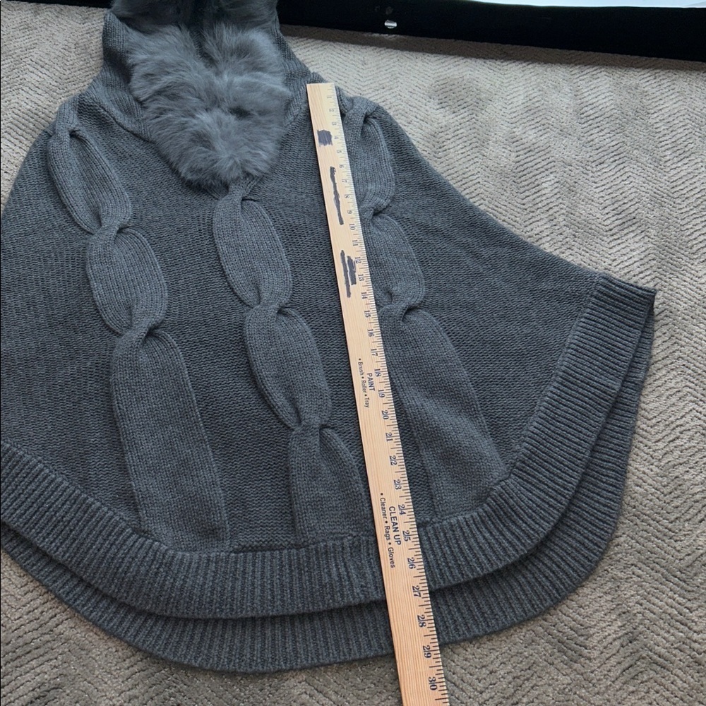 J. McLaughlin Gray Merino Wool Cape Poncho Rabbit Fur Hood M/L - Picture 10 of 12